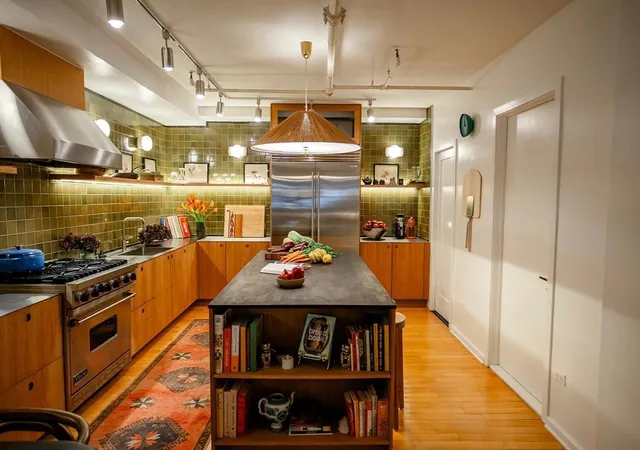 Photo 2 of House for sale at 195 Bowery #4, New York, NY 10002 | MLS# RLS20066523 | Listing updated on 2026-02-02