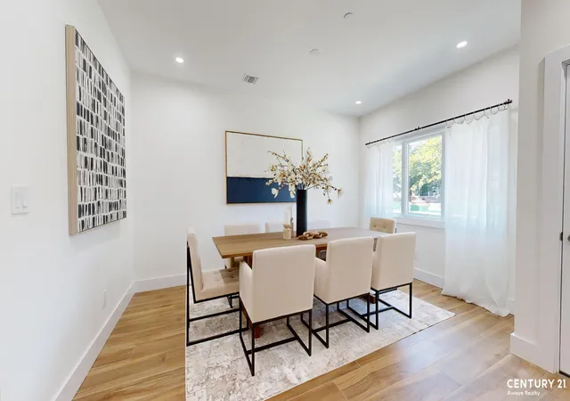 Photo 2 of Sale Pending at 10 Harris Ln, New York City, NY 10309 | MLS# RLS20066540 | Listing updated on 2026-08-03