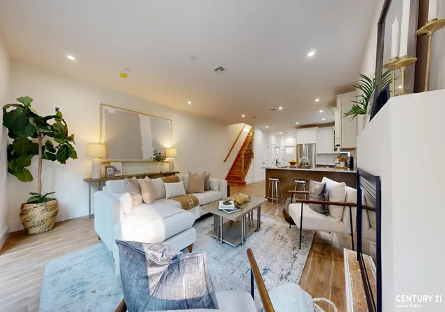 2nd image of 12 Harris Ln, New York City, NY 10309 | MLS# RLS20066563