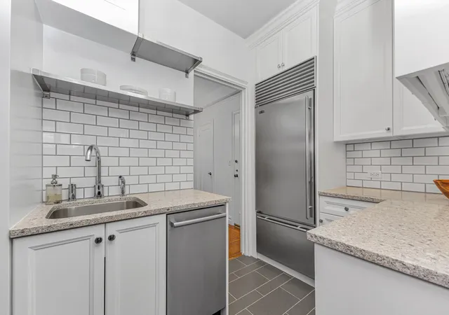 Photo 3 of House for sale at 11 W 69th Street #2B, New York, NY 10023 | MLS# RLS20066568 | Listing updated on 2026-05-26