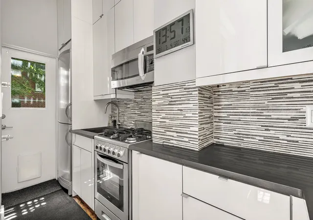 Photo 4 of House for sale at 424 E 77th Street #1D, New York, NY 10075 | MLS# RLS20066705 | Listing updated on 2026-03-18