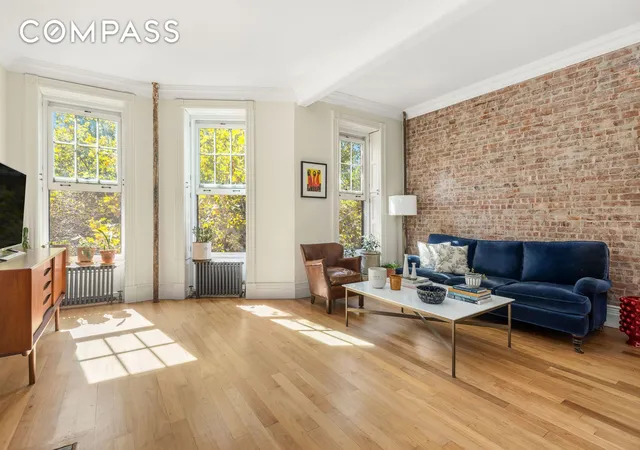 Photo 3 of House for sale at 67 Perry St #4, New York, NY 10014 | MLS# RLS20063402 | Listing updated on 2026-02-23