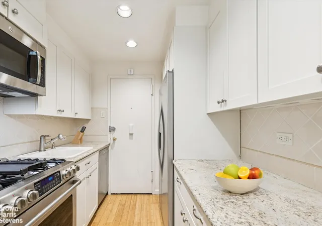 Photo 3 of Condo for sale at 60 Sutton Pl S #3HS, New York, NY 10022 | MLS# RLS20067031 | Listing updated on 2026-03-22