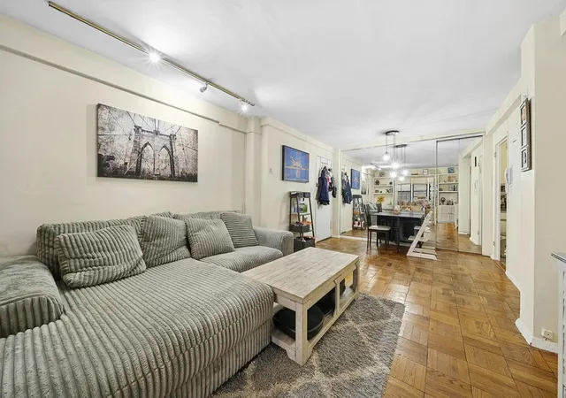 4th image of 241 E 76Th St #5-J, New York, NY 10021 | MLS# RLS20067082
