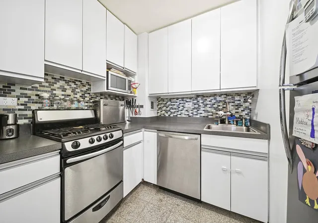 5th image of 241 E 76Th St #5-J, New York, NY 10021 | MLS# RLS20067082