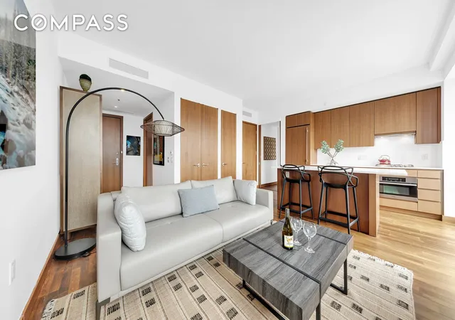 Photo 2 of Sale Pending at 400 5th Avenue #33B, New York City, NY 10018 | MLS# RLS20067090 | Listing updated on 2026-08-05