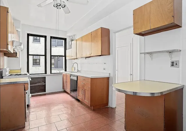 Photo 3 of Sale Pending at 1040 Park Ave #11C, New York, NY 10028 | MLS# RLS20067094 | Listing updated on 2026-07-12