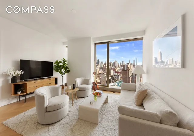 Photo 3 of House for sale at 500 W 18th Street #19E, New York, NY 10011 | MLS# RLS20067169 | Listing updated on 2026-04-10