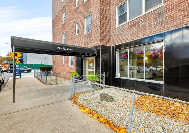2nd image of The Van Cort, Bronx, NY 10463