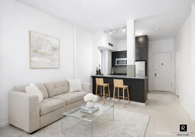 3rd image of 531 E 83Rd St, New York City, NY 10028