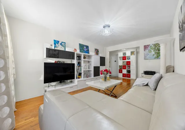 3rd image of 2285 Bragg St, New York, NY 11229