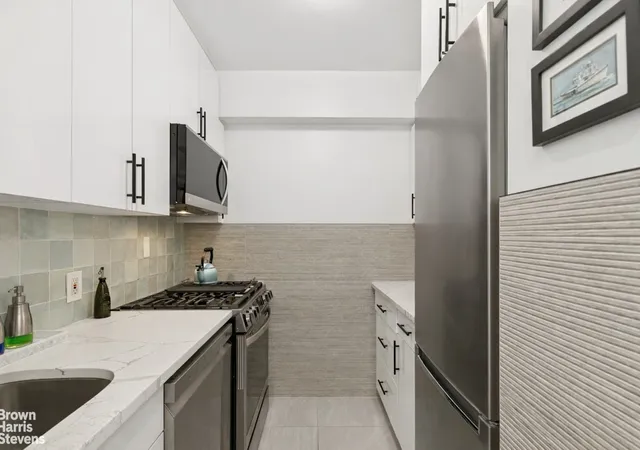 3rd image of 170 W 23Rd St #4B, New York City, NY 10011 | MLS# RLS20067367