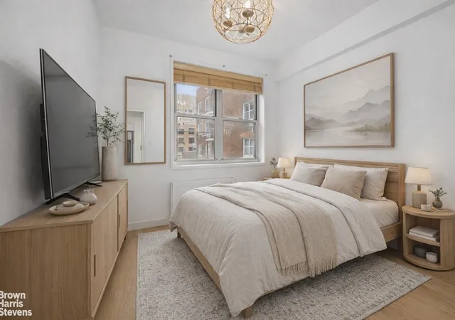 4th image of 170 W 23Rd St #4B, New York City, NY 10011 | MLS# RLS20067367