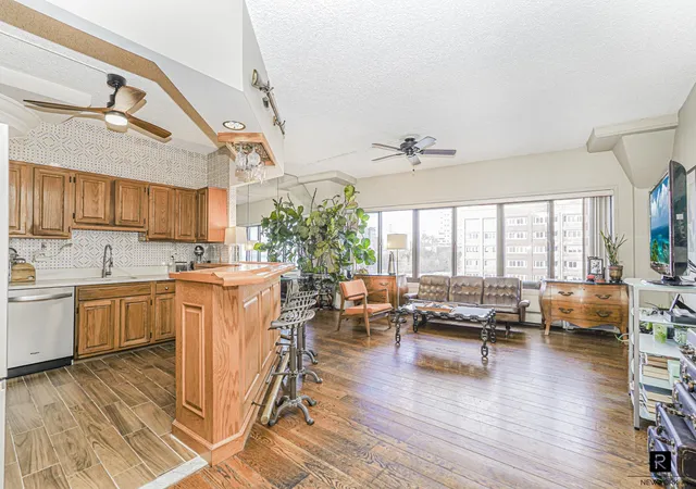 Homes for sale in New York City, NY | 10 Bay Street Lndg #5-J, New York City, NY 10301 | MLS# RLS20067378