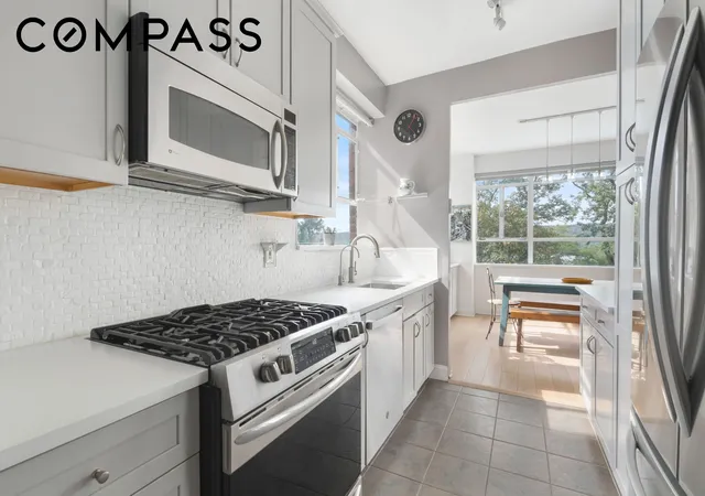 5th image of 2727 Palisade Ave #3H, New York City, NY 10463 | MLS# RLS20067508