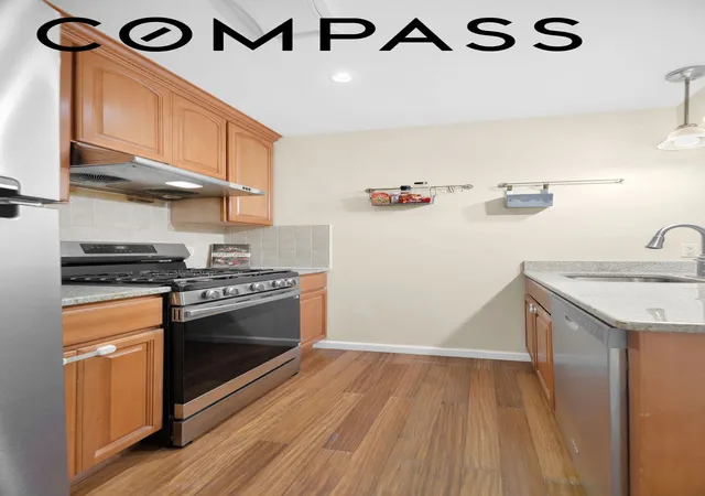 4th image of 43-33 42Nd St, New York City, NY 11104