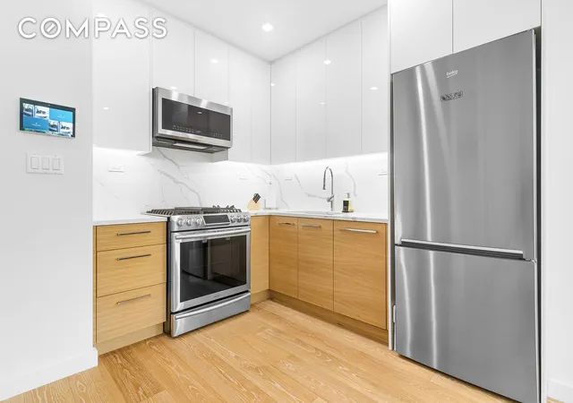 Photo 3 of Condo for sale at 309 Ocean Pkwy #4F, Brooklyn, NY 11218 | MLS# RLS20066481 | Listing updated on 2026-04-03