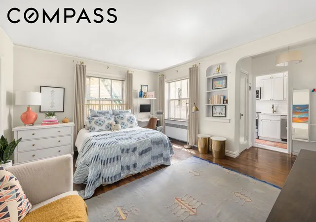 1st image of 2 Grove St #5B, New York, NY 10014 | MLS# RLS20065081
