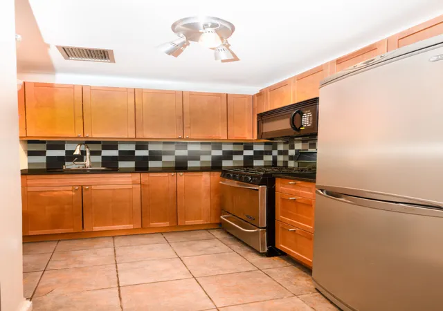 Homes for sale in New York City, NY | 9 Barrow St #4B, New York City, NY 10014 | MLS# RLS20067705