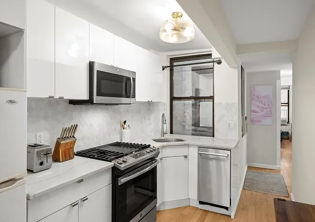 Photo 3 of House for sale at 85 1st Avenue #7B, New York, NY 10003 | MLS# RLS20067870 | Listing updated on 2026-06-28