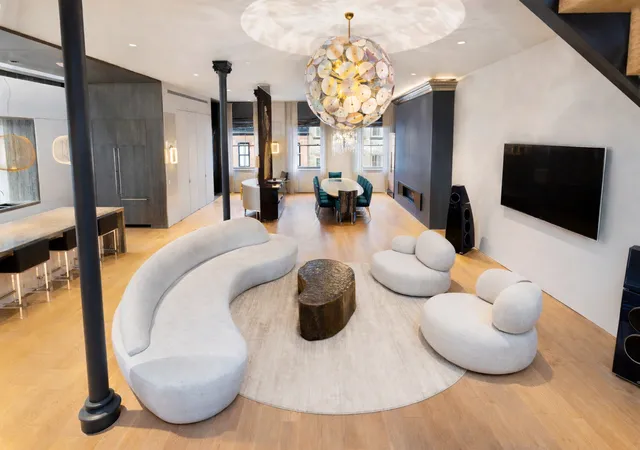 Townhouse for sale at 25 Mercer St, New York, NY 10013 | MLS# RLS20067874