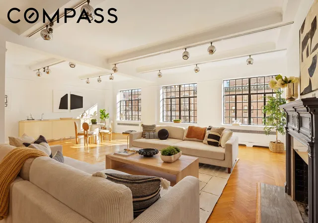 Photo 3 of Sale Pending at 1100 Park Ave #14B, New York, NY 10128 | MLS# RLS20067998 | Listing updated on 2026-07-22