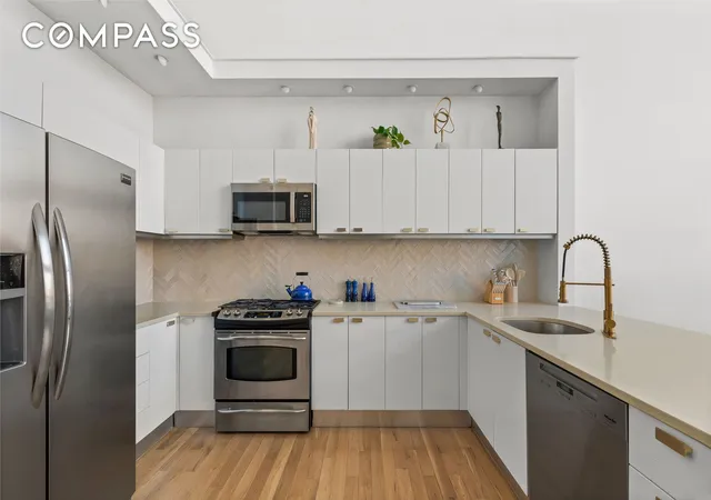 Photo 3 of Condo for sale at 364 Myrtle Ave #3, Brooklyn, NY 11205 | MLS# RLS20067504 | Listing updated on 2026-03-08