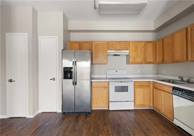 3rd image of 260 Beach 81St St #6-V, Rockaway Beach, NY 11693 | MLS# RLS20068067