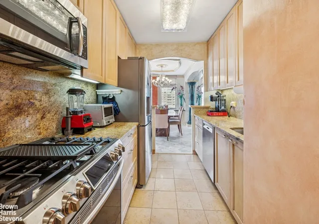 2nd image of 422 E 72Nd St #28D, New York, NY 10021 | MLS# RLS20068296