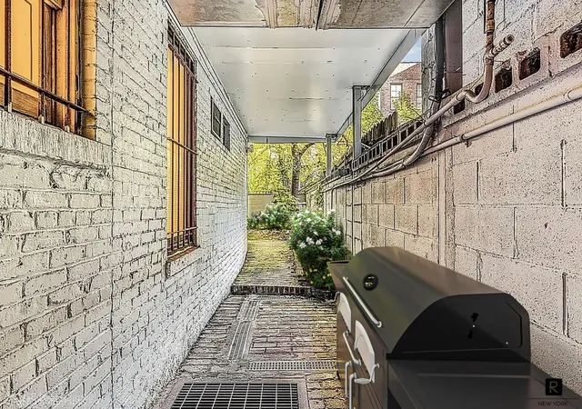 Photo 3 of House for sale at 233 E 31st Street, New York, NY 10016 | MLS# RLS20068299 | Listing updated on 2026-05-06