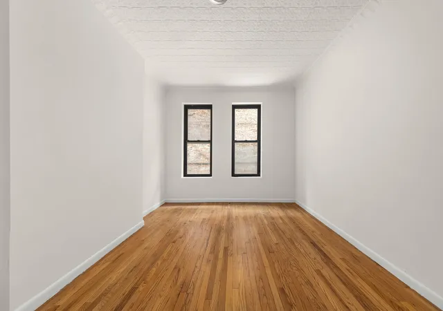 2nd image of 332 E 77Th St, New York City, NY 10075