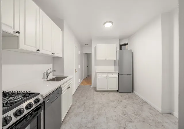5th image of 332 E 77Th St, New York City, NY 10075