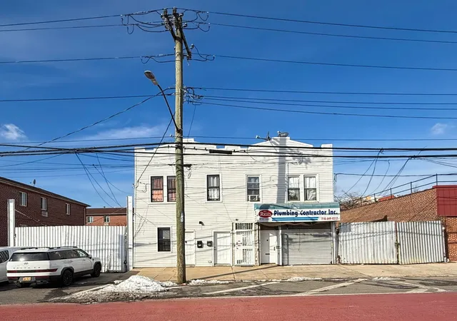 Photo 3 of Sale Pending at 10211 Glenwood Rd, Brooklyn, NY 11236 | MLS# RLS20068453 | Listing updated on 2026-04-19