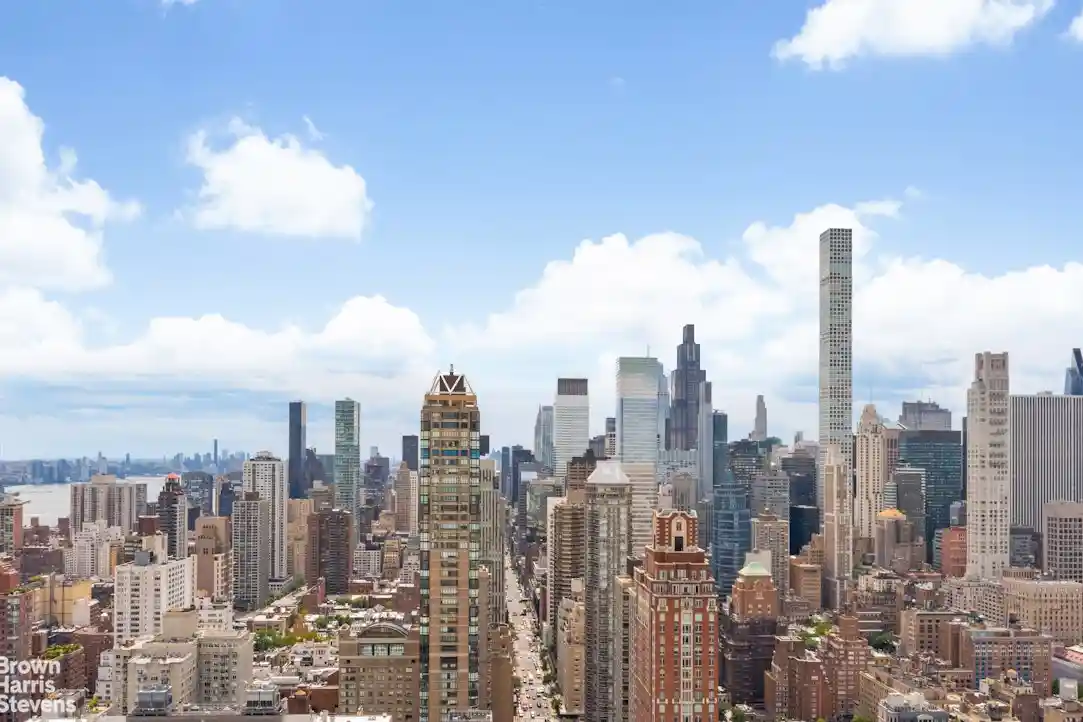Listing Photo 28 - Condo for sale in 200 E 69Th St located at 200 E 69Th St, New York City, NY 10021 - Unit #47