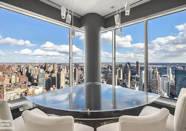 Listing Photo 4 - Condo for sale in building located at 200 E 69Th St, New York City, NY 10021 - Unit #47