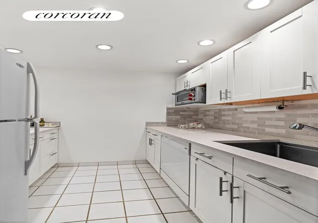 Photo 3 of Condo for sale at 201 E 66th Street #2D, New York, NY 10065 | MLS# RLS20068768 | Listing updated on 2026-06-24