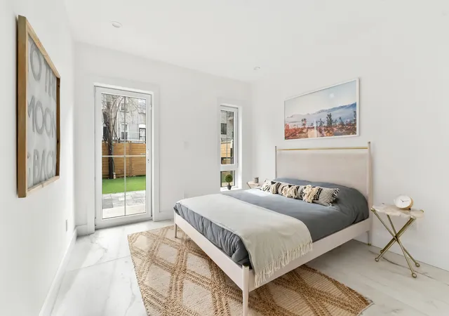 5th image of 122 Palmetto St, New York City, NY 11221