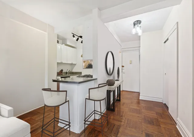 Homes for sale in New York City, NY | 288 Lexington Ave, New York City, NY 10016