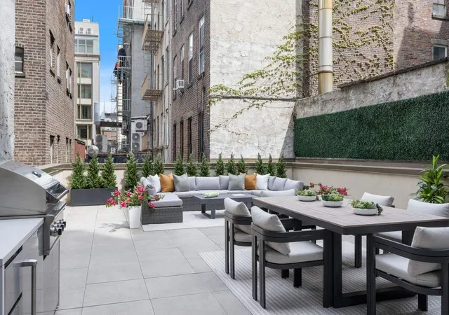 12th image of 378 Broome St #2, New York, NY 10013 | MLS# RLS20068832