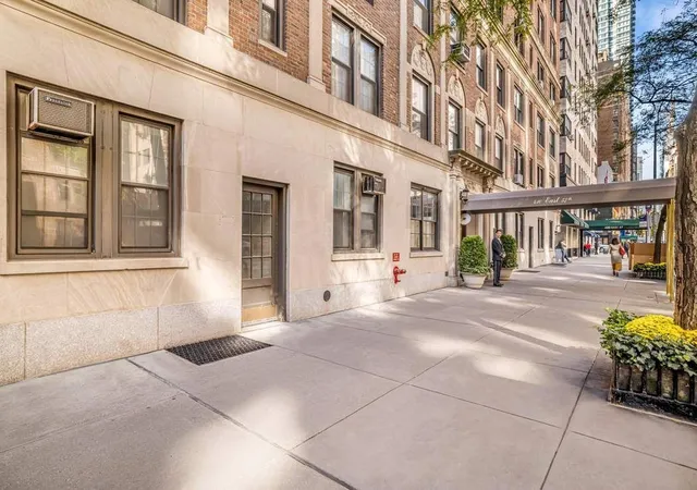 1st image of 410 E 57th St #1A, New York City, NY 10022 | MLS# RLS20068887