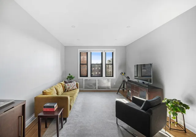 Photo 2 of Condo for sale at 1701 Albemarle Rd #F7, Brooklyn, NY 11226 | MLS# RLS20068900 | Listing updated on 2026-04-26