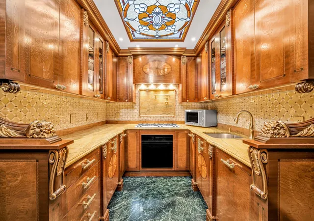 Listing Photo 4 - Condo for sale in building located at 721 5th Ave, New York, NY 10022 - Unit #63AB