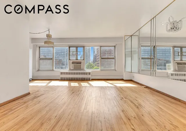2nd image of 135 Ashland Pl, New York, NY 11201