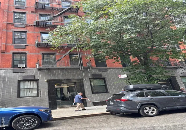 Homes for sale in New York City, NY | 430 E 85th St #5-B, New York City, NY 10028 | MLS# RLS20069217