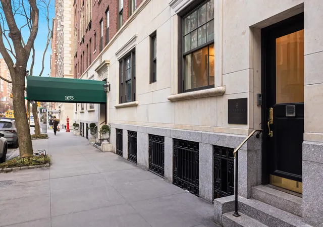 House for sale at 1075 Park Ave #1C, New York, NY 10128 | MLS# RLS20069283 | Listing updated on 2026-07-08