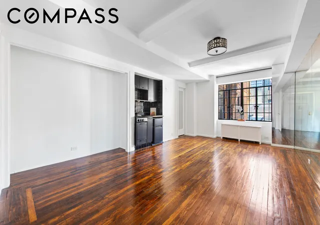2nd image of 45 Tudor City Pl #1808, New York, NY 10017 | MLS# RLS20069332