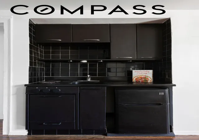 Photo 5 of Sale Pending at 45 Tudor City Pl #1808, New York, NY 10017 | MLS# RLS20069332 | Listing updated on 2026-08-03
