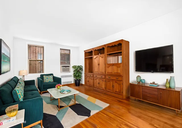 1st image of 243 Mcdonald Ave #1D, Brooklyn, NY 11218 | MLS# RLS20069551