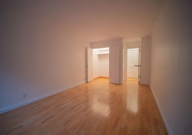 4th image of 251 E 32Nd St, New York City, NY 10016