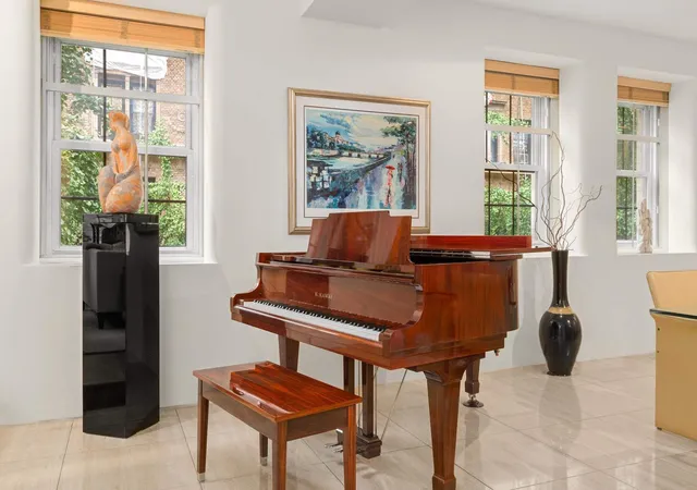 3rd image of 860 Park Ave #3, New York, NY 10075 | MLS# RLS20069808